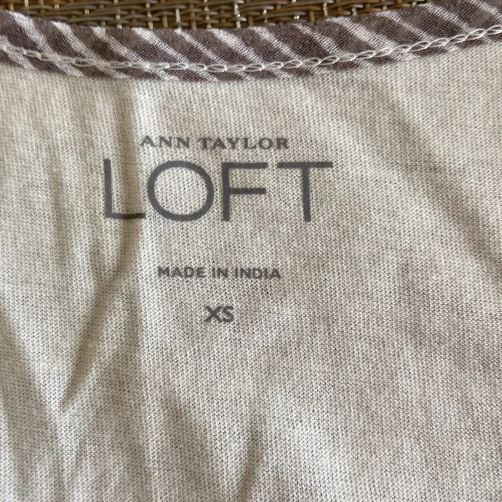 Ann Taylor Loft sleeveless shirt size xs - Picture 5 of 6